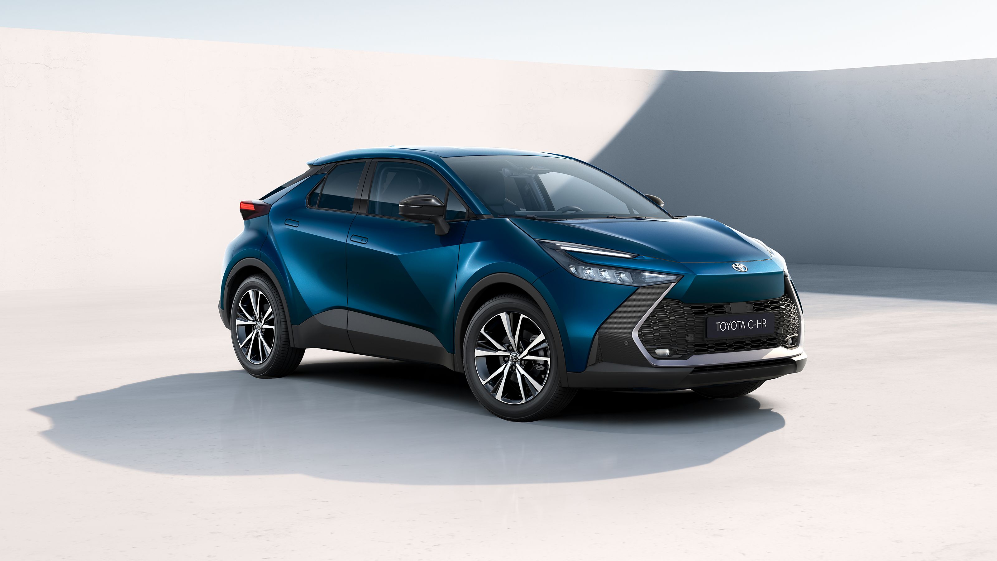 JAUNAIS TOYOTA C-HR